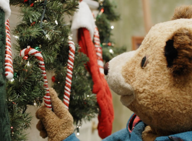 Paddington Saves Christmas